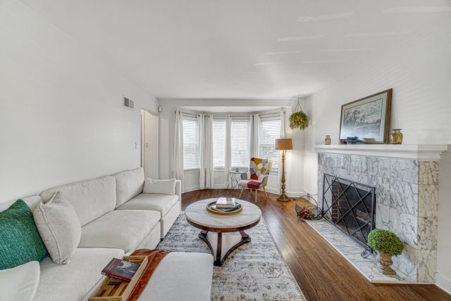 3141 N Odell Avenue, Chicago, IL 60707