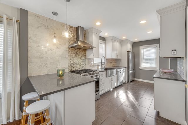 3141 N Odell Avenue, Chicago, IL 60707