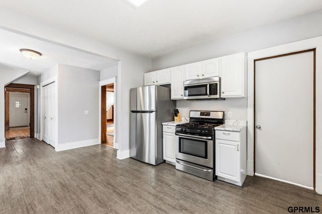 3405 Cuming Street, Omaha, NE 68131