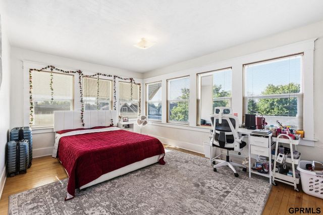 3405 Cuming Street, Omaha, NE 68131