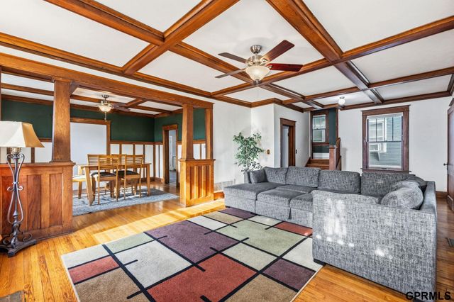 3405 Cuming Street, Omaha, NE 68131