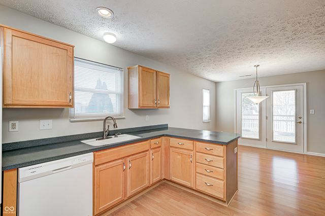 1834 Wynnewood Lane, Avon, IN 46123