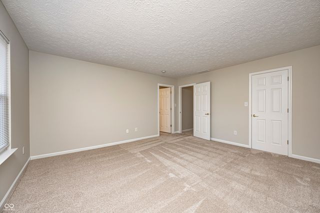 1834 Wynnewood Lane, Avon, IN 46123