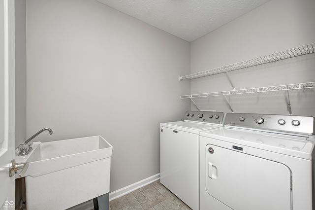 1834 Wynnewood Lane, Avon, IN 46123