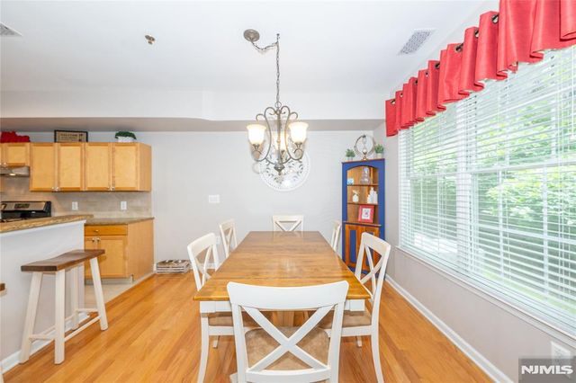 30-08 Federal Hill Road 8, Pompton Lakes, NJ 07442