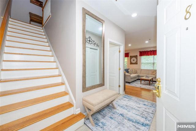 30-08 Federal Hill Road 8, Pompton Lakes, NJ 07442