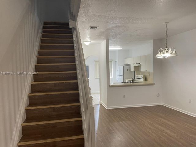 8835 S Isles Cir, Tamarac, FL 33321