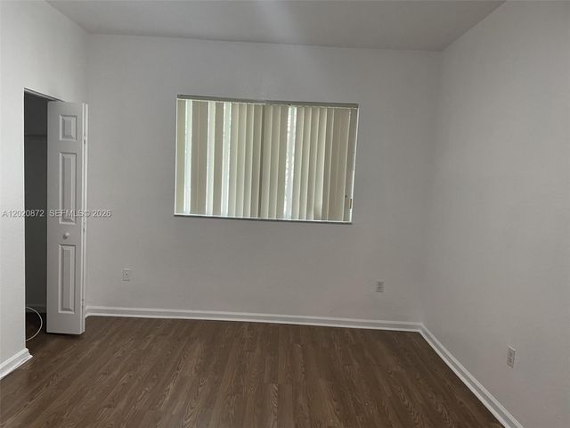 8835 S Isles Cir, Tamarac, FL 33321