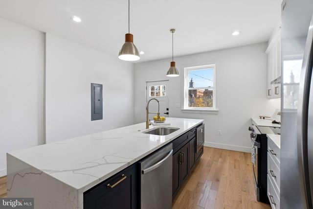 3923 ROLAND AVE, Baltimore, MD 21211