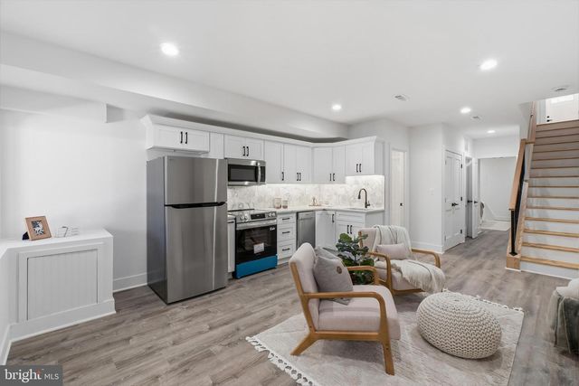 3923 ROLAND AVE, Baltimore, MD 21211