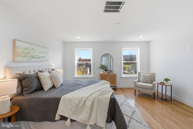 3923 ROLAND AVE, Baltimore, MD 21211