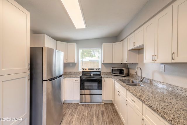 305 Elsie Avenue, Daytona Beach, FL 32117