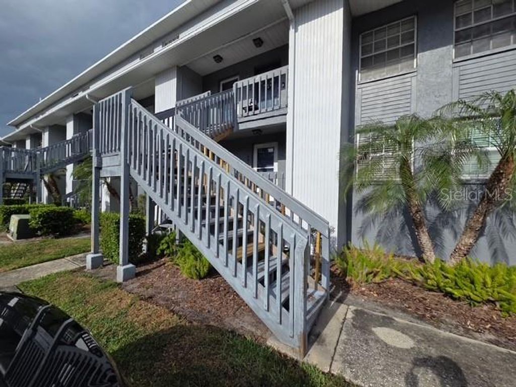 4821 W MCELROY AVENUE D210, Tampa, FL 33611
