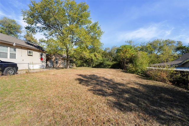 1701 Flanders Street, Dallas, TX 75208
