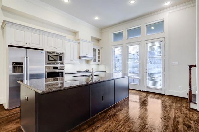 1368 W 25th Street, Houston, TX 77008