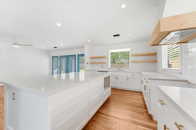 1845 Huge Oaks Street, Houston, TX 77055