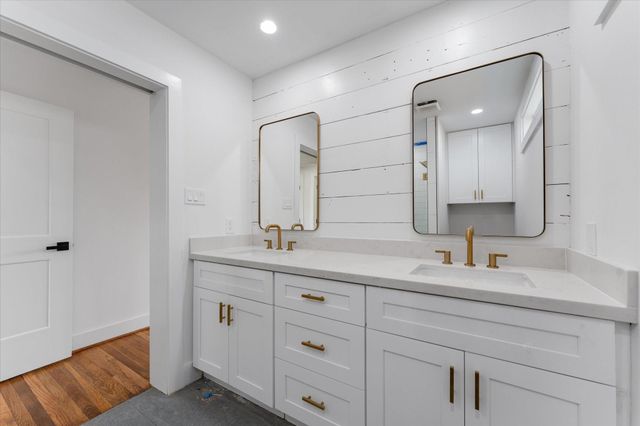 1845 Huge Oaks Street, Houston, TX 77055