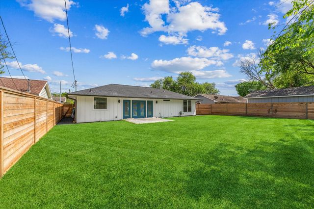 1845 Huge Oaks Street, Houston, TX 77055