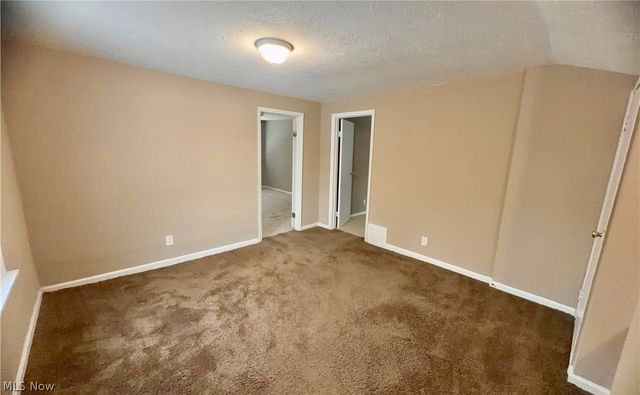 952 Oxford Road, Cleveland Heights, OH 44121