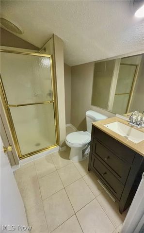 952 Oxford Road, Cleveland Heights, OH 44121