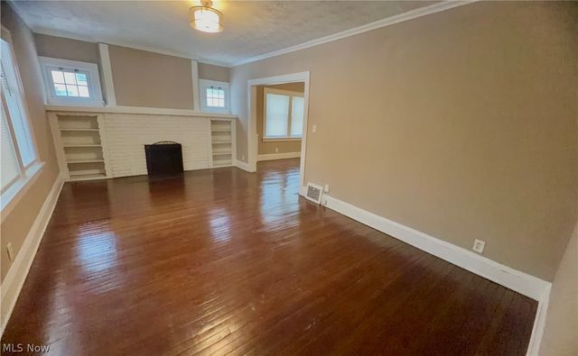 952 Oxford Road, Cleveland Heights, OH 44121