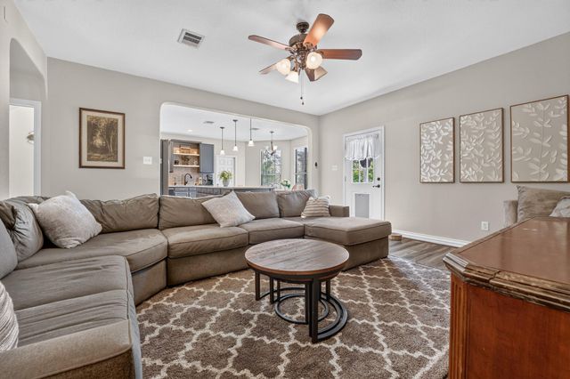 213 Silver Lace LN, Round Rock, TX 78664