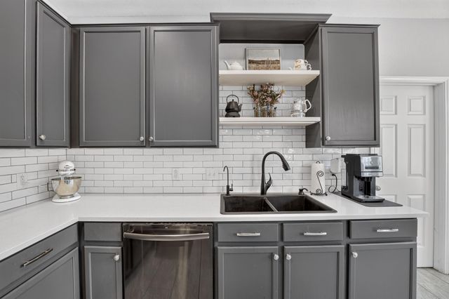 213 Silver Lace LN, Round Rock, TX 78664