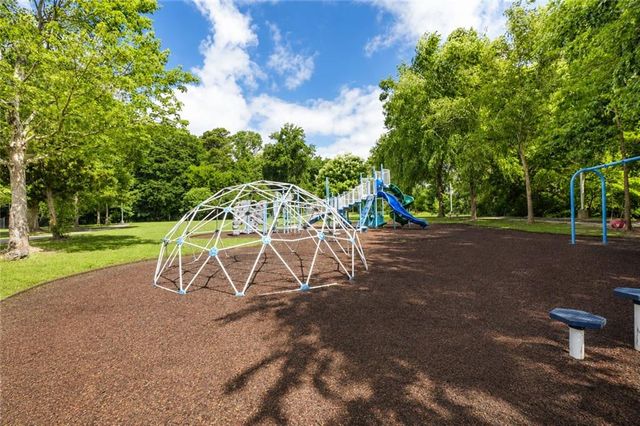 154 Stanhope Circle NW, Atlanta, GA 30314
