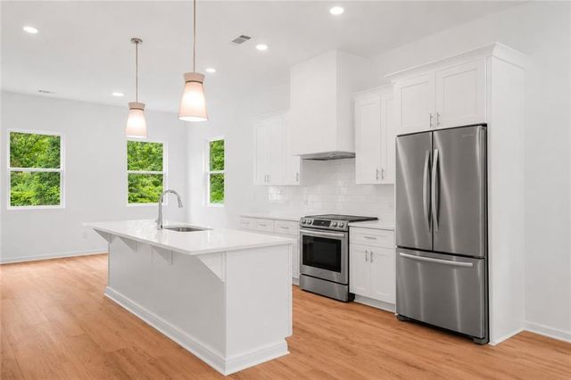 154 Stanhope Circle NW, Atlanta, GA 30314