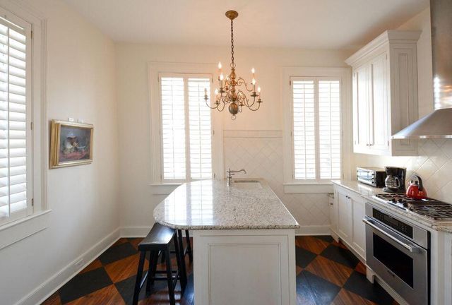 61 Queen Street B, Charleston, SC 29401