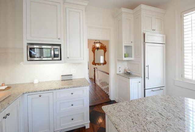 61 Queen Street B, Charleston, SC 29401