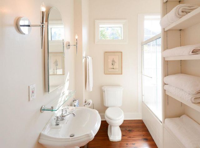 61 Queen Street B, Charleston, SC 29401