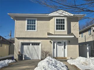 451 E Pine Street upper, Long Beach, NY 11561