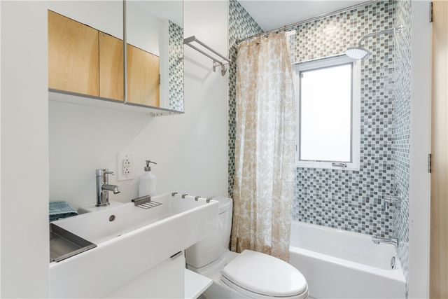 223 N Atlantic Ave, Garfield, PA 15224