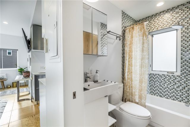 223 N Atlantic Ave, Garfield, PA 15224