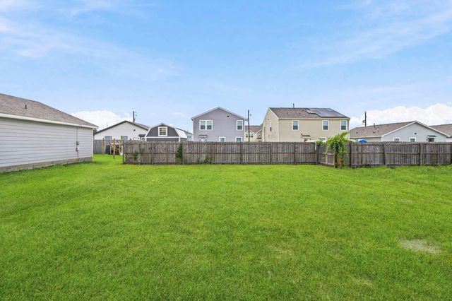 108 Road 51026, Cleveland, TX 77327