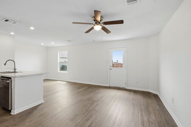 108 Road 51026, Cleveland, TX 77327