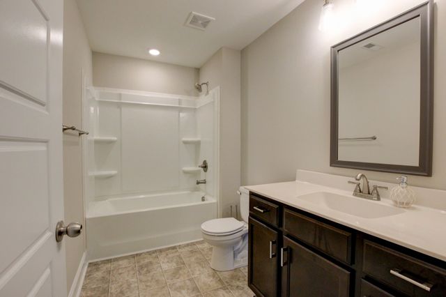 231 King Rd, Clarksville, TN 37042