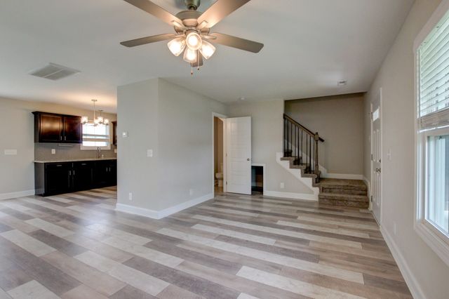 231 King Rd, Clarksville, TN 37042
