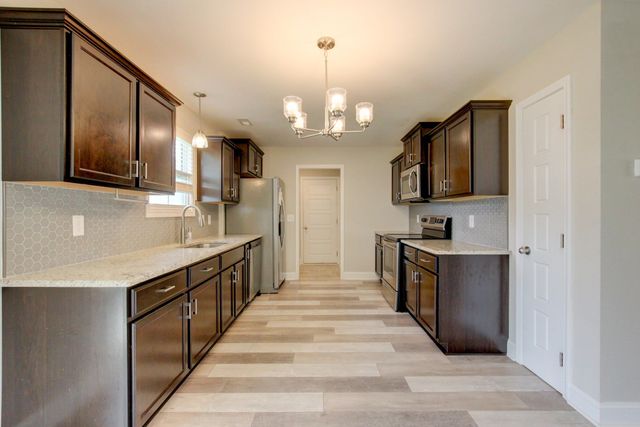 231 King Rd, Clarksville, TN 37042