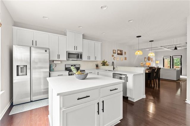 4370 Morning View, Stone Mountain, GA 30083