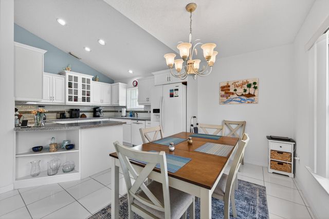 4325 SE Scotland Cay Way, Stuart, FL 34997