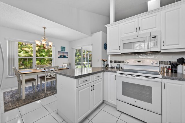 4325 SE Scotland Cay Way, Stuart, FL 34997