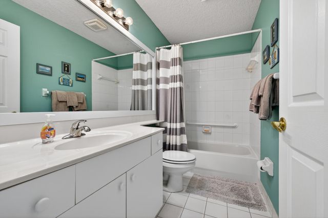 4325 SE Scotland Cay Way, Stuart, FL 34997