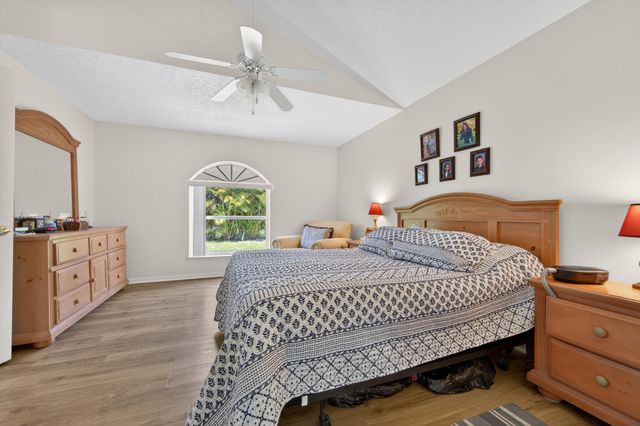 4325 SE Scotland Cay Way, Stuart, FL 34997