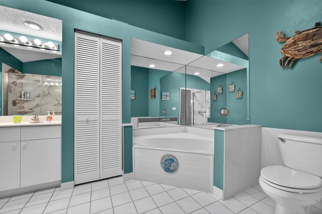 4325 SE Scotland Cay Way, Stuart, FL 34997