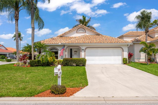 4325 SE Scotland Cay Way, Stuart, FL 34997