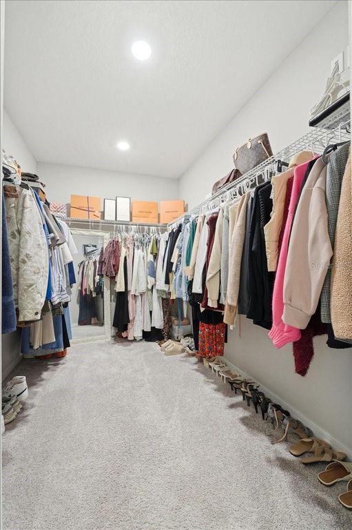 Image 21 of property listing at 1015 KOBUK STREET, Haines City, FL 33844