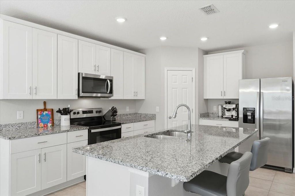 Image 9 of property listing at 1015 KOBUK STREET, Haines City, FL 33844