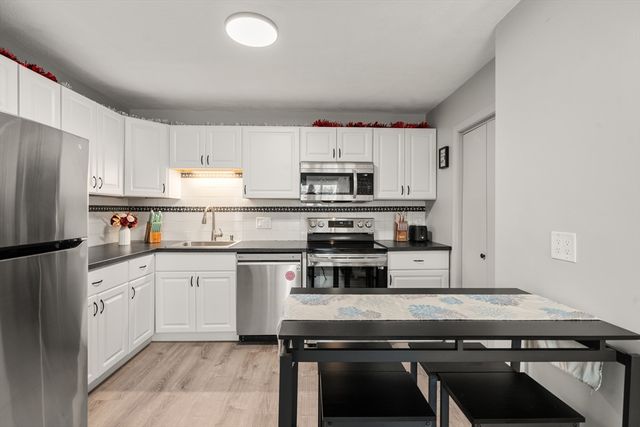 8 Lafayette Park 7, Lynn, MA 01902